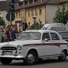 Klassikertreffen: Peugeot 403 – flott um die Ecke