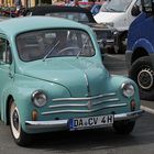 Klassikertreffen: Renault 4 CV – rundlich Türkis