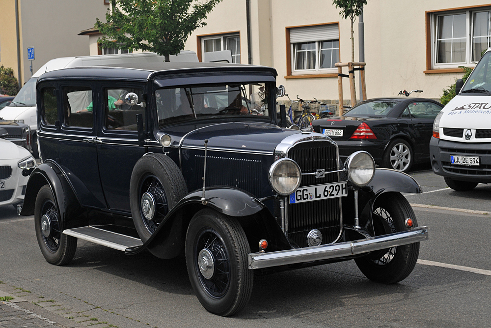 Klassikertreffen: Schwarze Buick – Eleganz