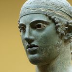 Klassisch: der Wagenlenker von Delphi (zwischen 478 und 474 v.Chr., Teilansicht)