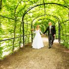 Klassische Hochzeitsfotografie im Klostergarten der Orangerie in Neuzelle