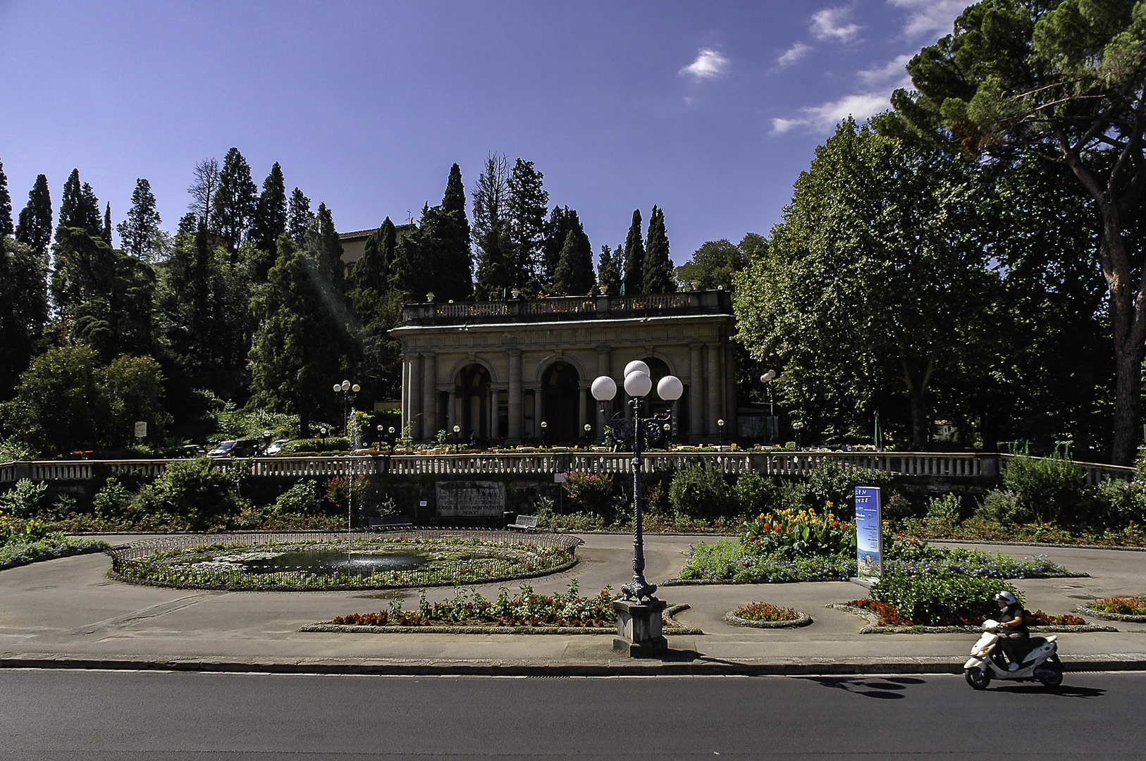 Klassizistischer Pavillon