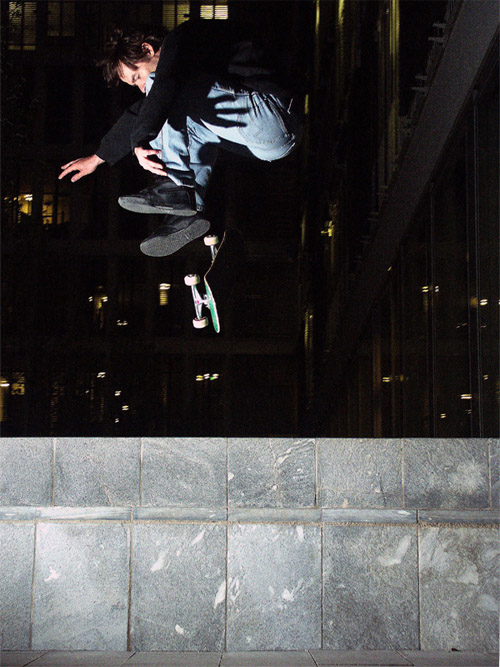 Klaus nollie heelflip