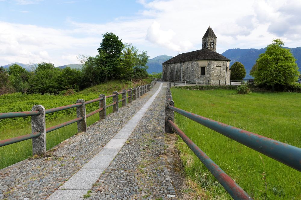 Klaus S Weg zur Kirche