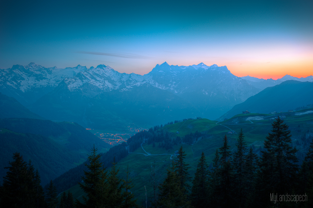 ~ Klausen: Altdorf zur blauen Stunde ~