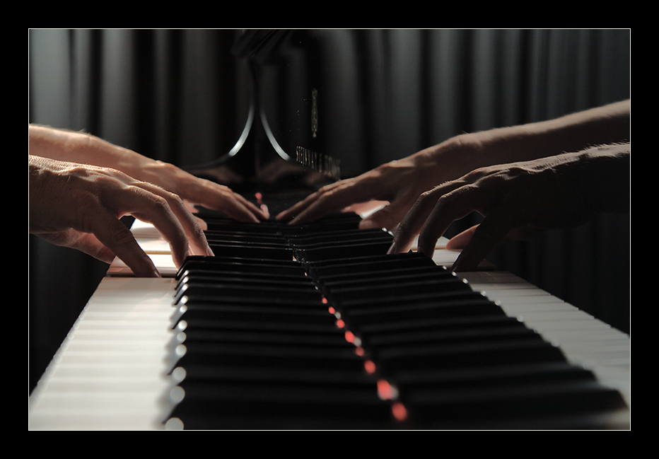 Klavier für vier Hände