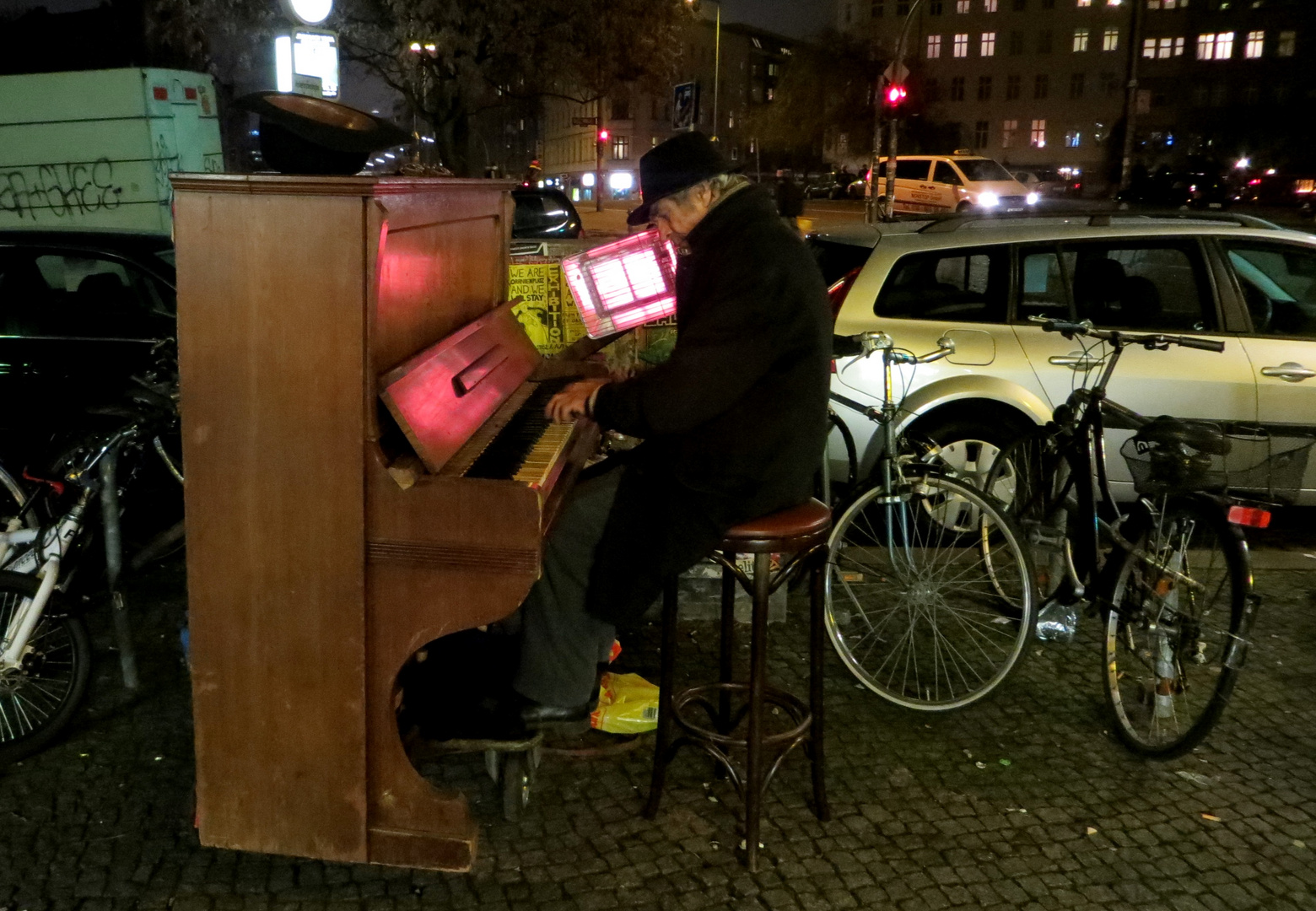 Klavier Konzert - vor Netto, Kreuzberg