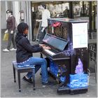 Klavierspielerin - Havard Square, Cambridge, MA