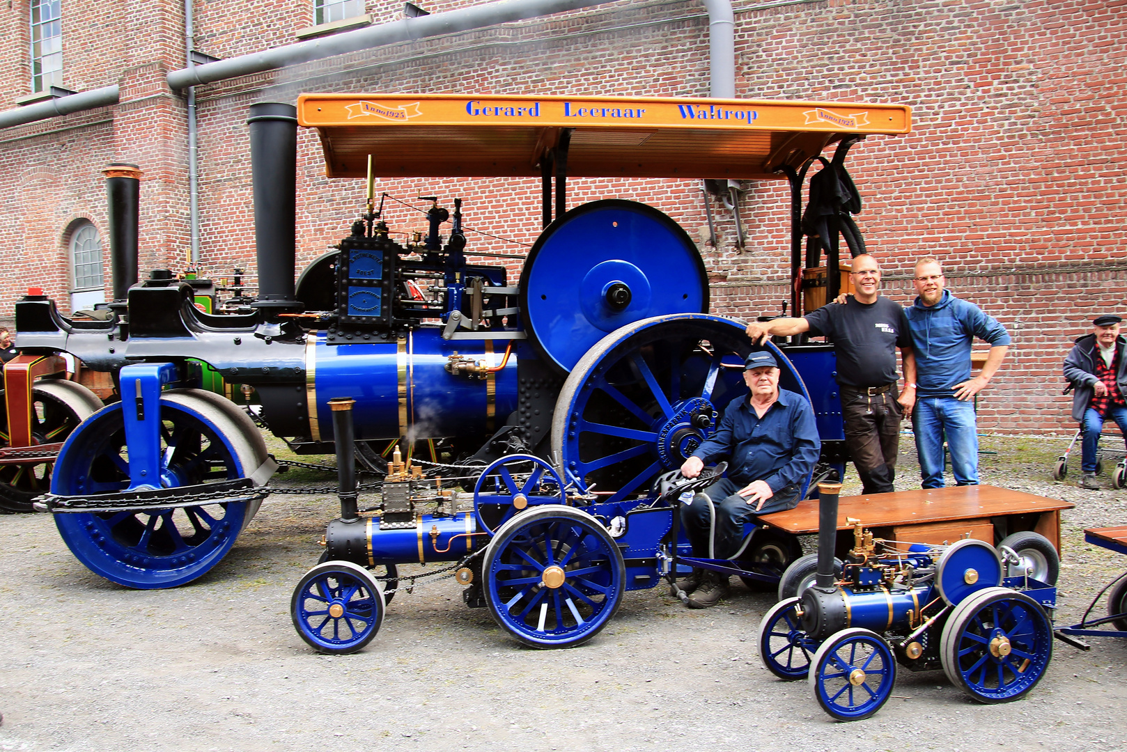 Klein Gross Grösser Foto & Bild | technik, motive, dampfmaschine Bilder ...