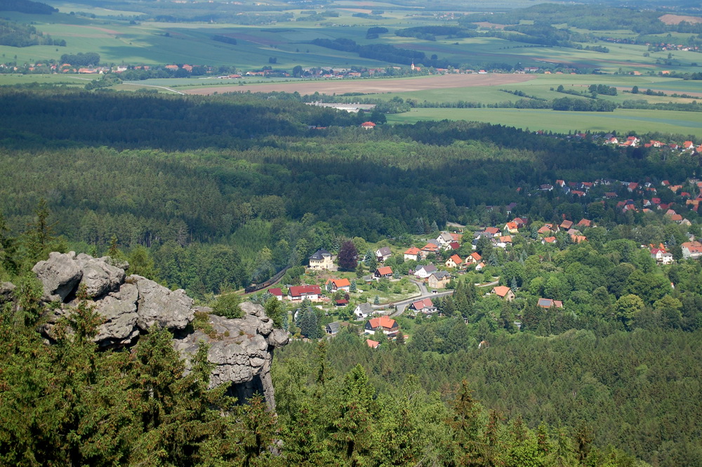 Kleinbahn verlässt Jonsdorf