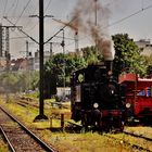 Kleinbahnnostalgie in großer Stadt.