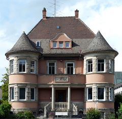 Kleine alte Villa