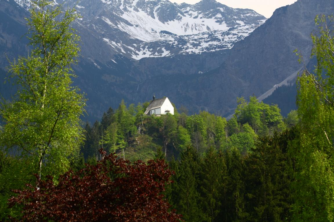 Kleine Bergkapelle in Fischen, Allgäu