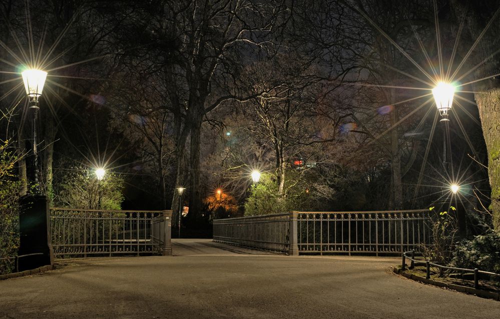 Kleine Brücke im Hotgarten