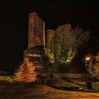 kleine Burgruine im Abendlich