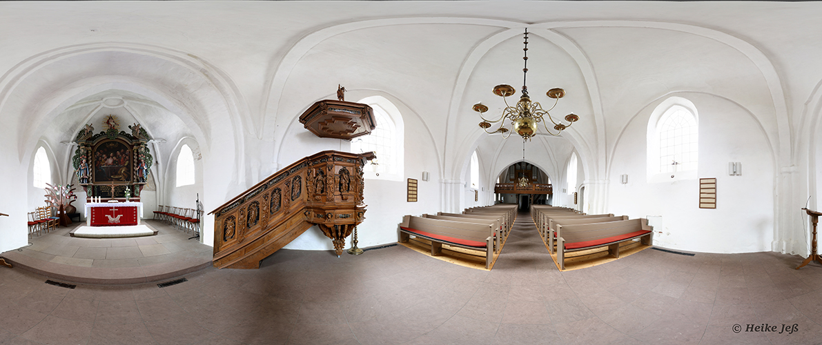 kleine Dorfkirche St. Nikolai in Apen