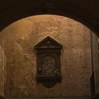 Kleine dunkel-helle Ecke in Siena
