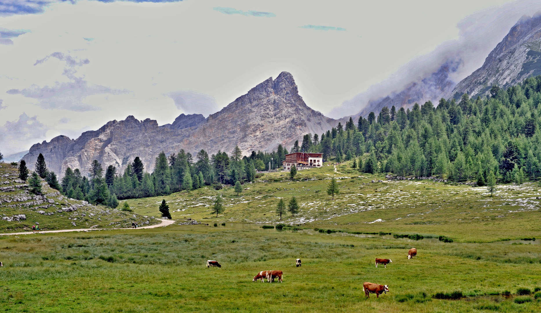 Kleine Fanes Alm mit Faneshütte