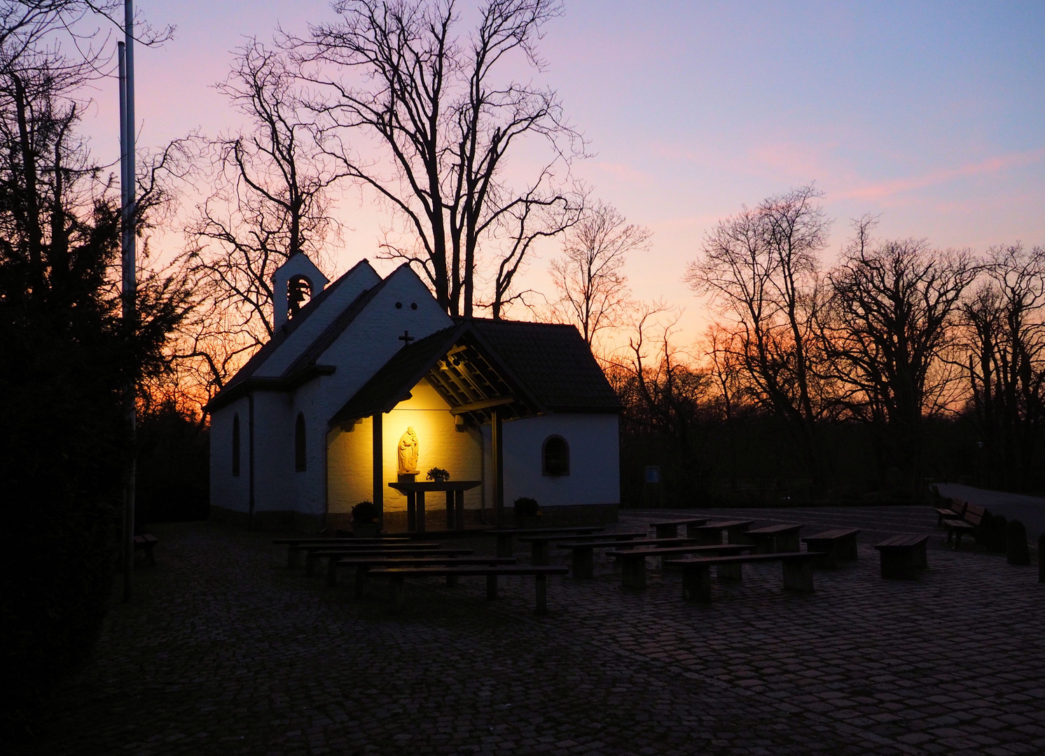 Kleine hübsche Kapelle St. Cornelius (Neuss)