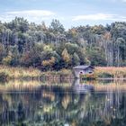 kleine Hüte am See