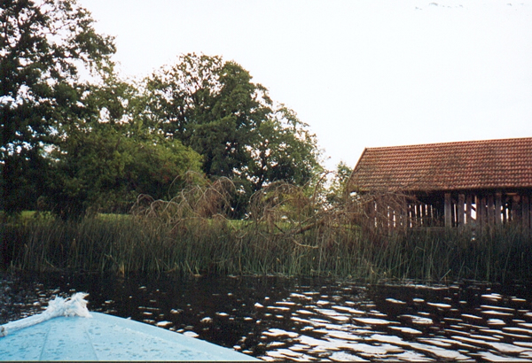 Kleine Hütte am See