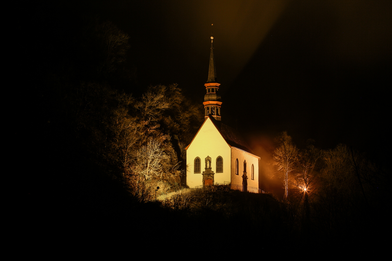 Kleine Kapelle am Wegesrand...