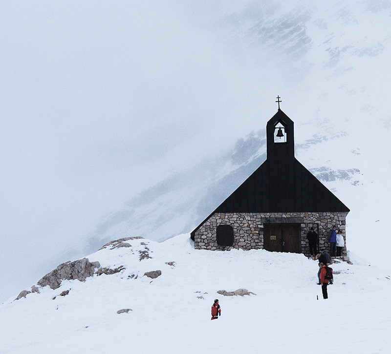 Kleine Kapelle auf der Zugspitze