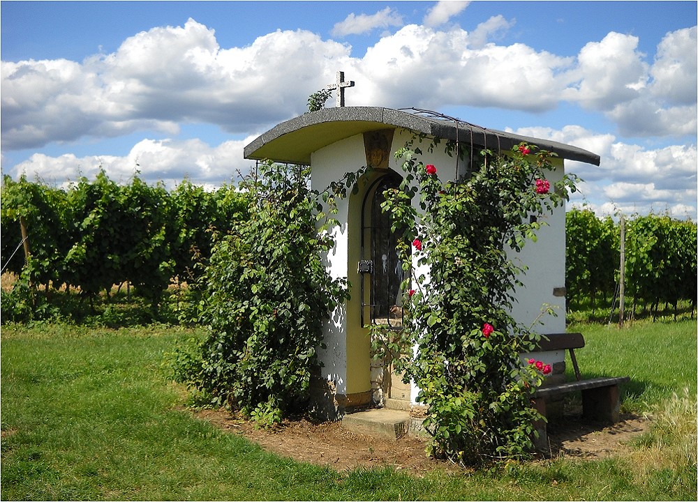 Kleine Kapelle in den Weinbergen