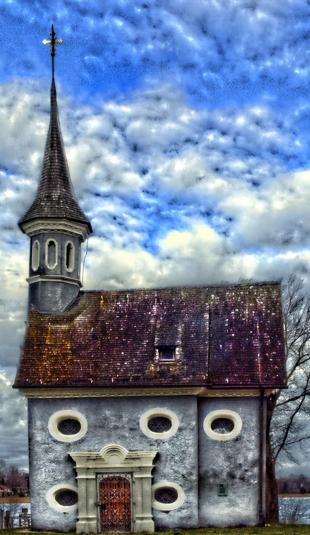 Kleine Kirche am Herrenchiemsee (HDR-Aufnahme)