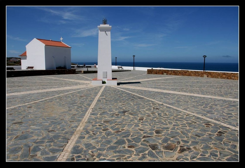 kleine Kirche in Zambujeira do Mar