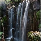 Kleine Lagune mit Wasserfall