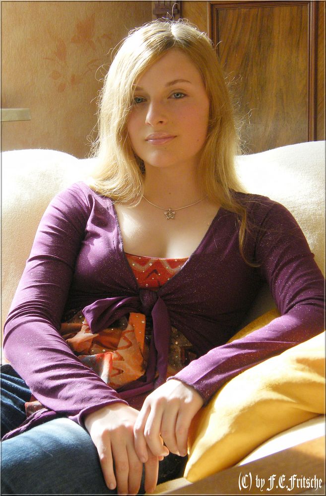 Kleine Mona Lisa.... Foto & Bild | jugend, indoor ...