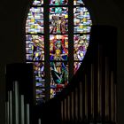 Kleine Orgel mit Glas-Fenster