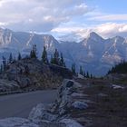 Kleine Rockies vor großen Rockies im Abendlicht