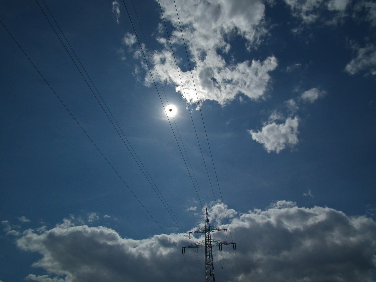 Kleine Sonnenfinsternis August 2014