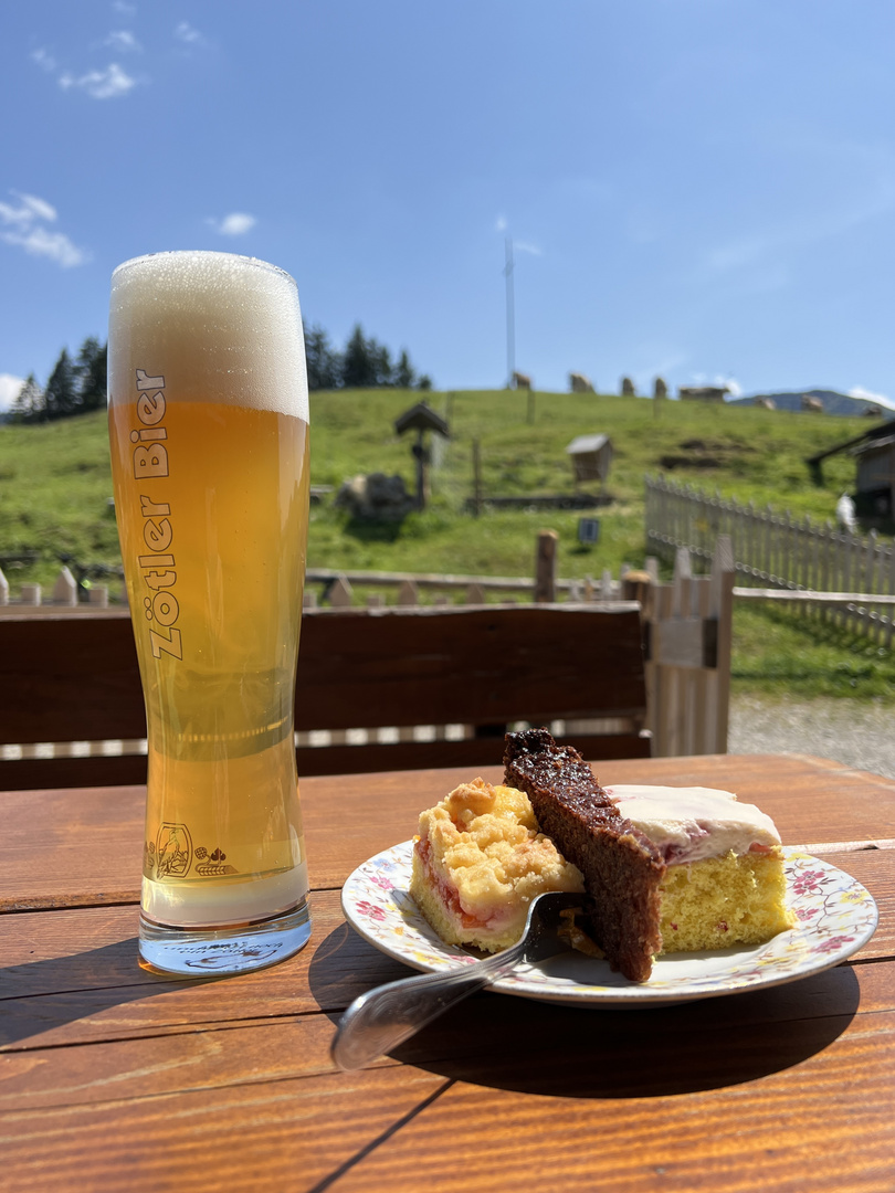 kleine Stärkung am Wanderweg