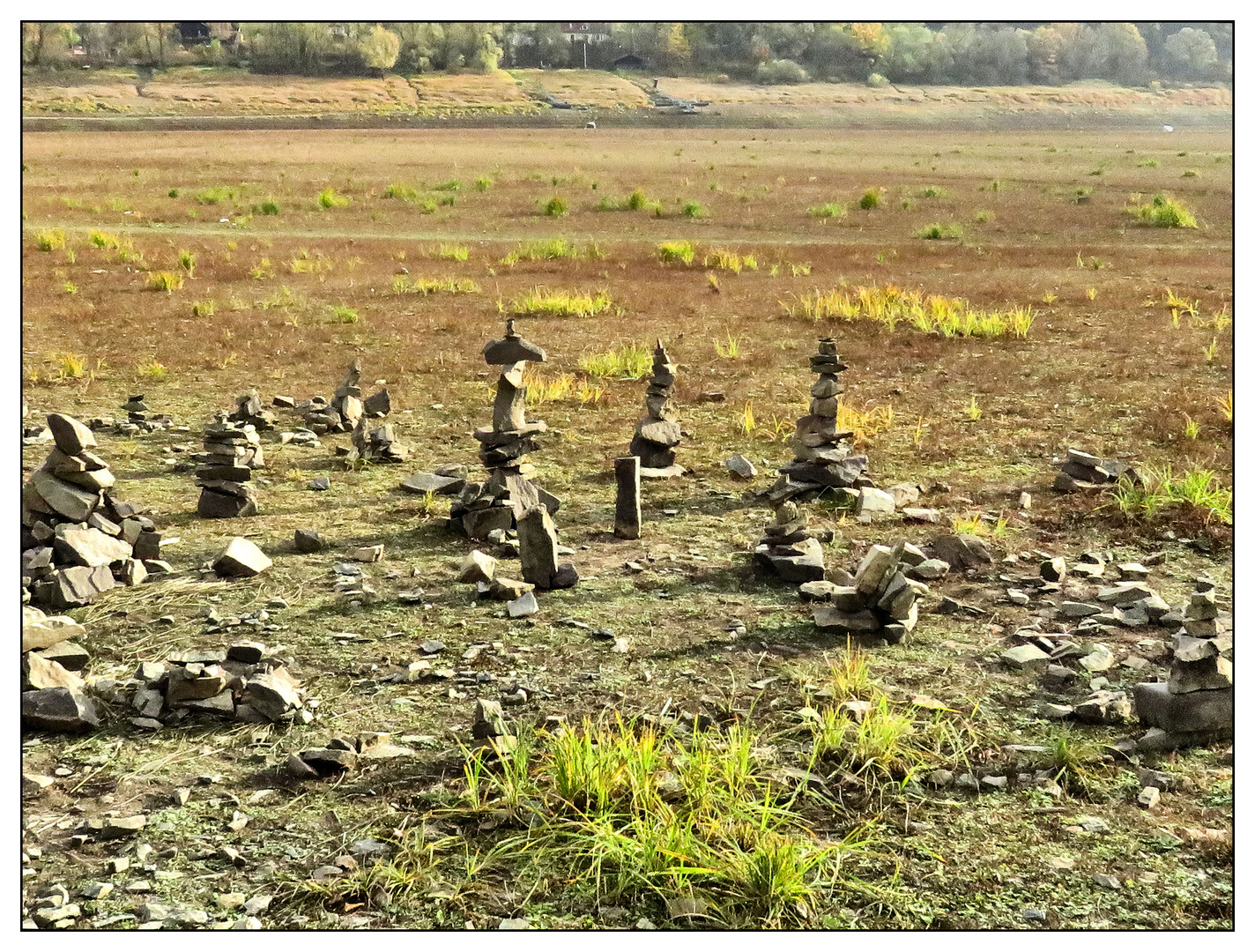 Kleine Steinpyramiden