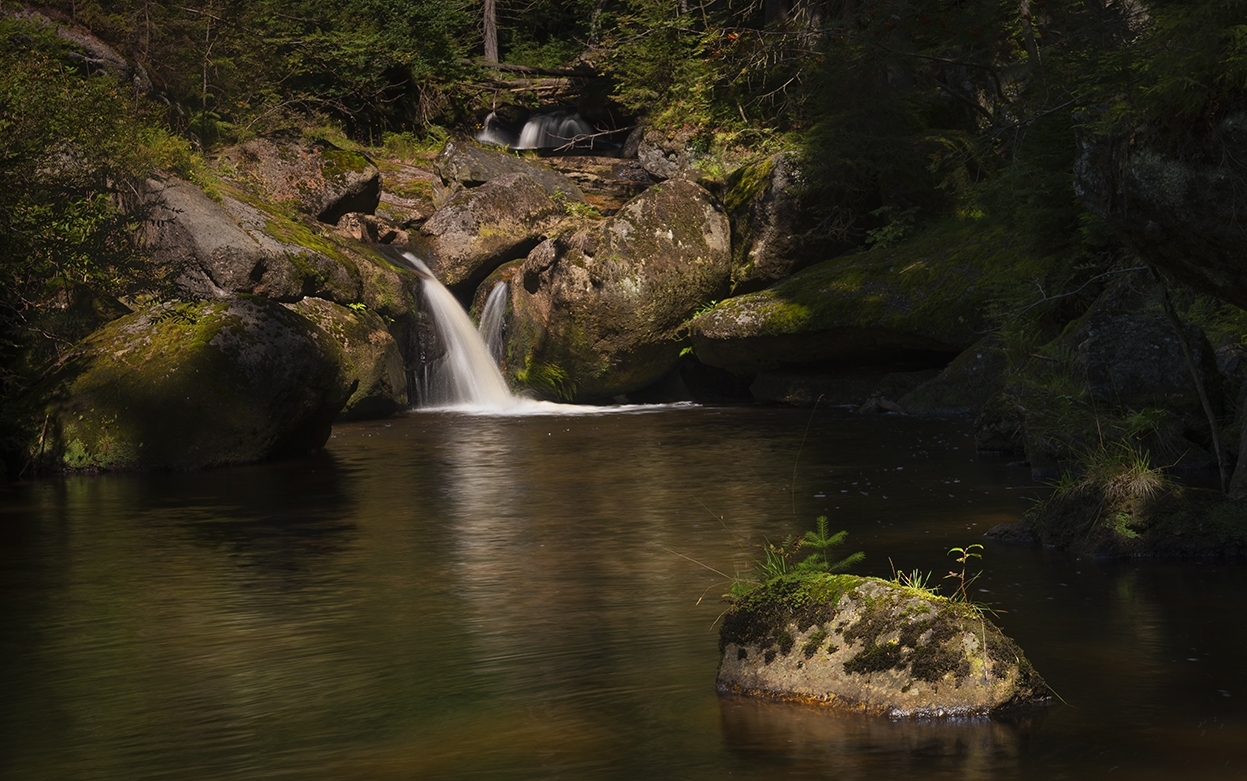 Kleine Wasserfälle am Cerna Desna