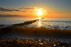 Kleine Wellen am Strand von Hiddensee