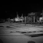 Kleine Werft bei Nacht