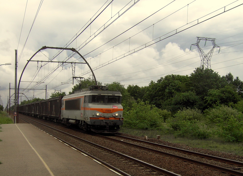 Kleiner Bahnhof "Marcheprime".03