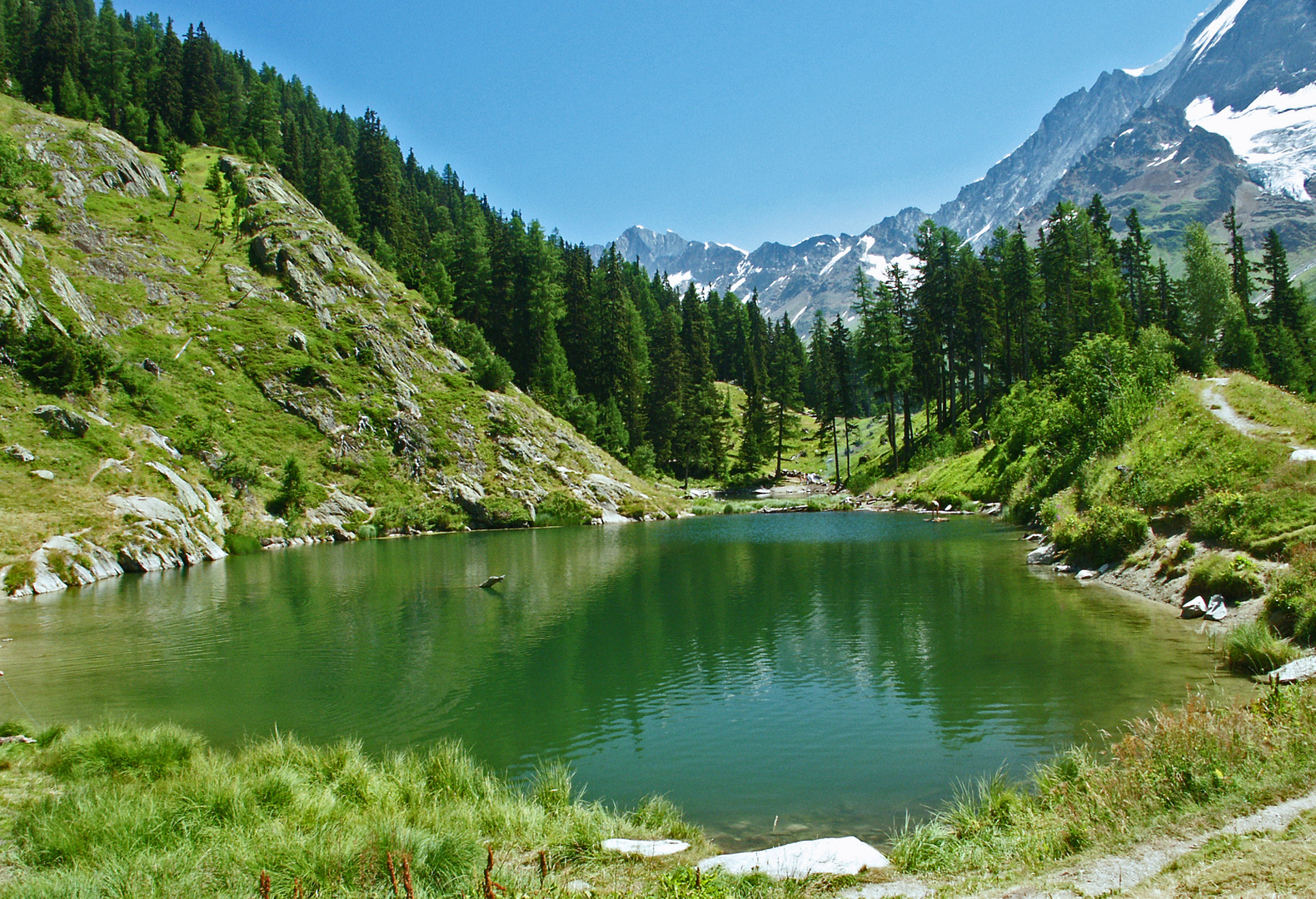 Kleiner Bergsee im Lötschental