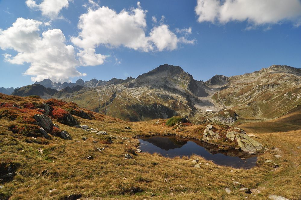 Kleiner Bergsee-Spiegel