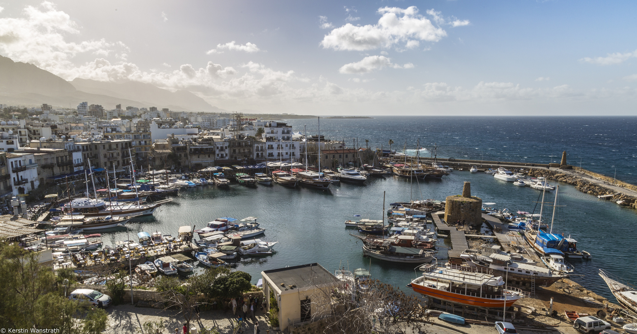 Kleiner beschaulicher Hafen von Kyrenia in Nordzypern