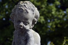 Kleiner Engel - auf einem Grabstein auf der Fraueninsel im Chiemsee