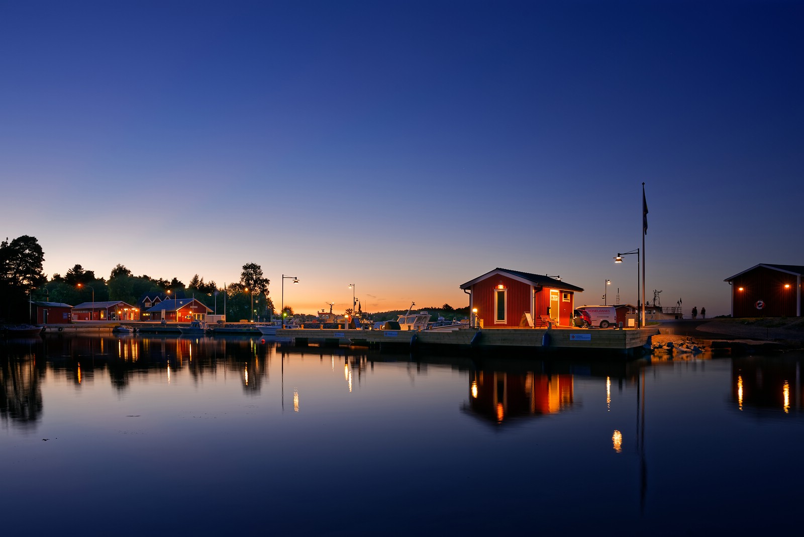 kleiner hafen in schweden