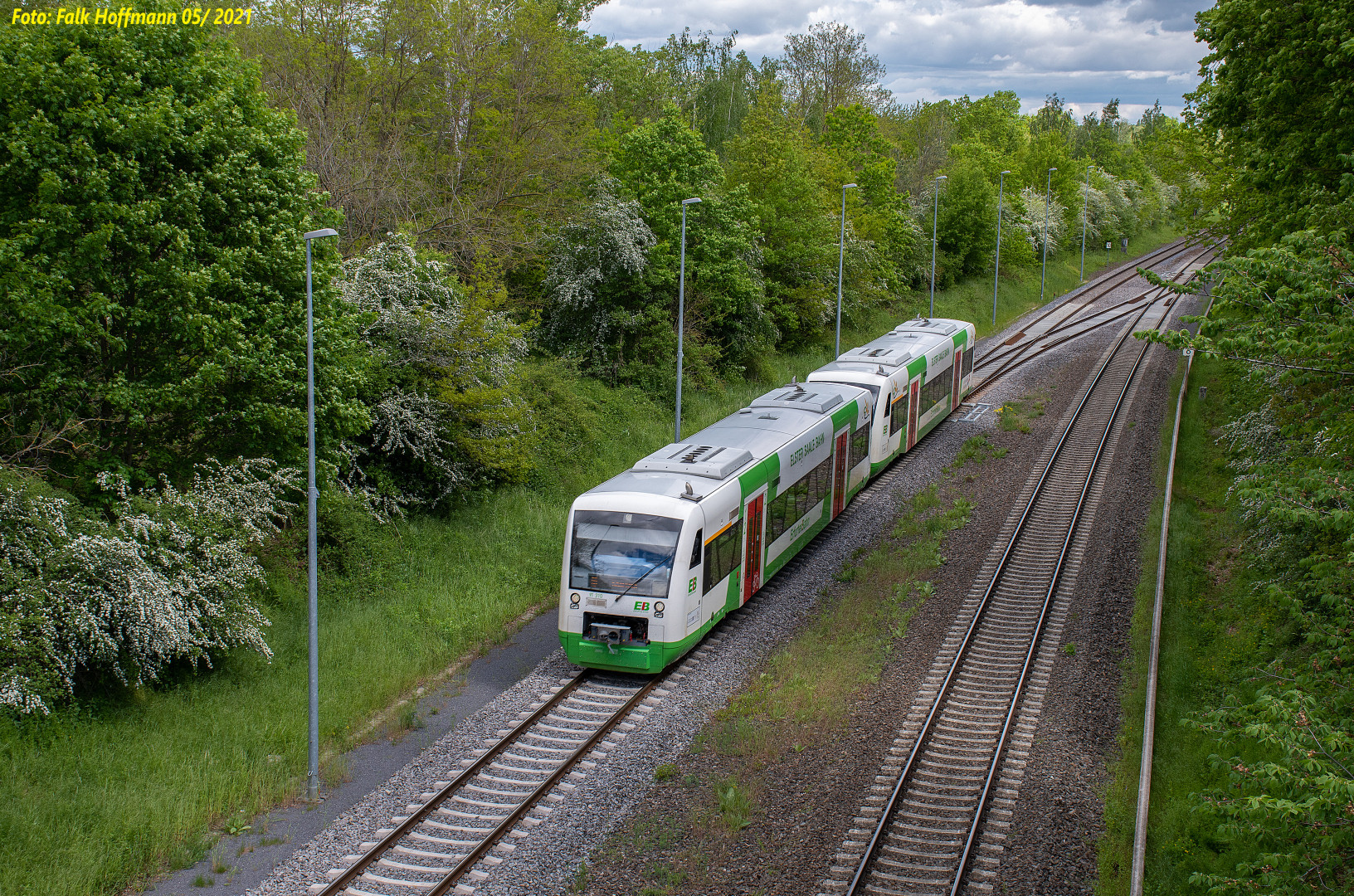 Kleiner Lichtspot für den Triebwagen