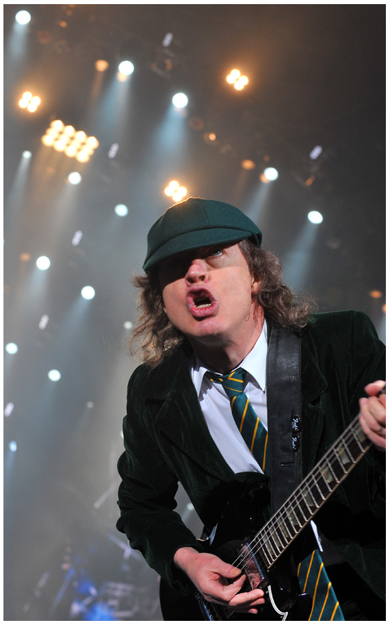 Kleiner Mann ganz groß: Angus Young