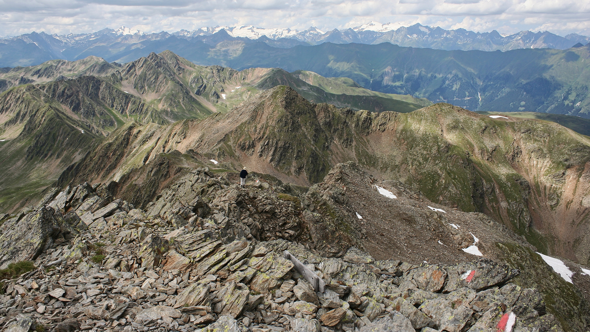 Kleiner Mensch, wildes Gebirge (IMG_7463_ji)