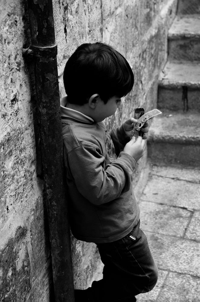 Kleiner palästinensischer Junge